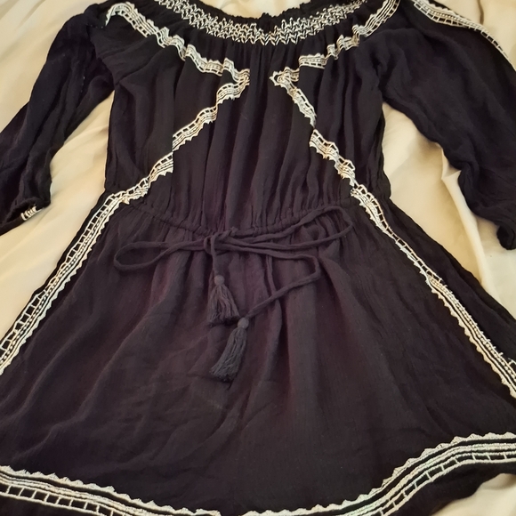 Blue Island women's Black And White Embroidered Romper - Picture 7 of 7